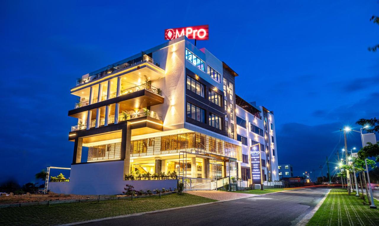 Hotel M Pro Palace Mysore - 12 Minutes To Mysore Palace Exterior photo